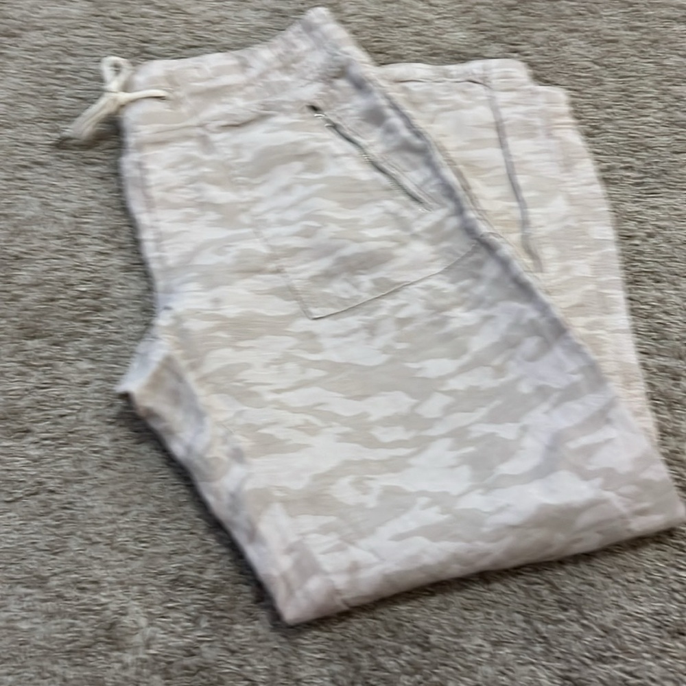 Athleta Light Gray Camo Jogger Pants - Picture 16 of 16